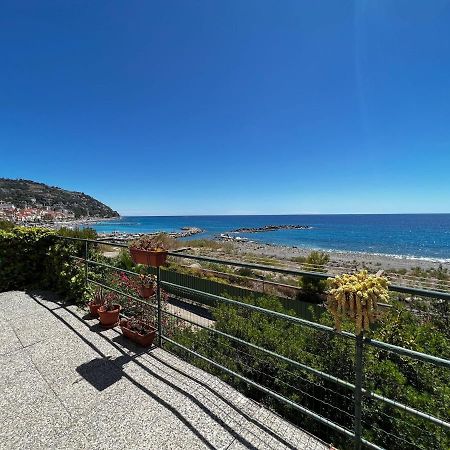 Suite A 2 Passi Dalla Spiaggia - Ospedaletti Exterior foto